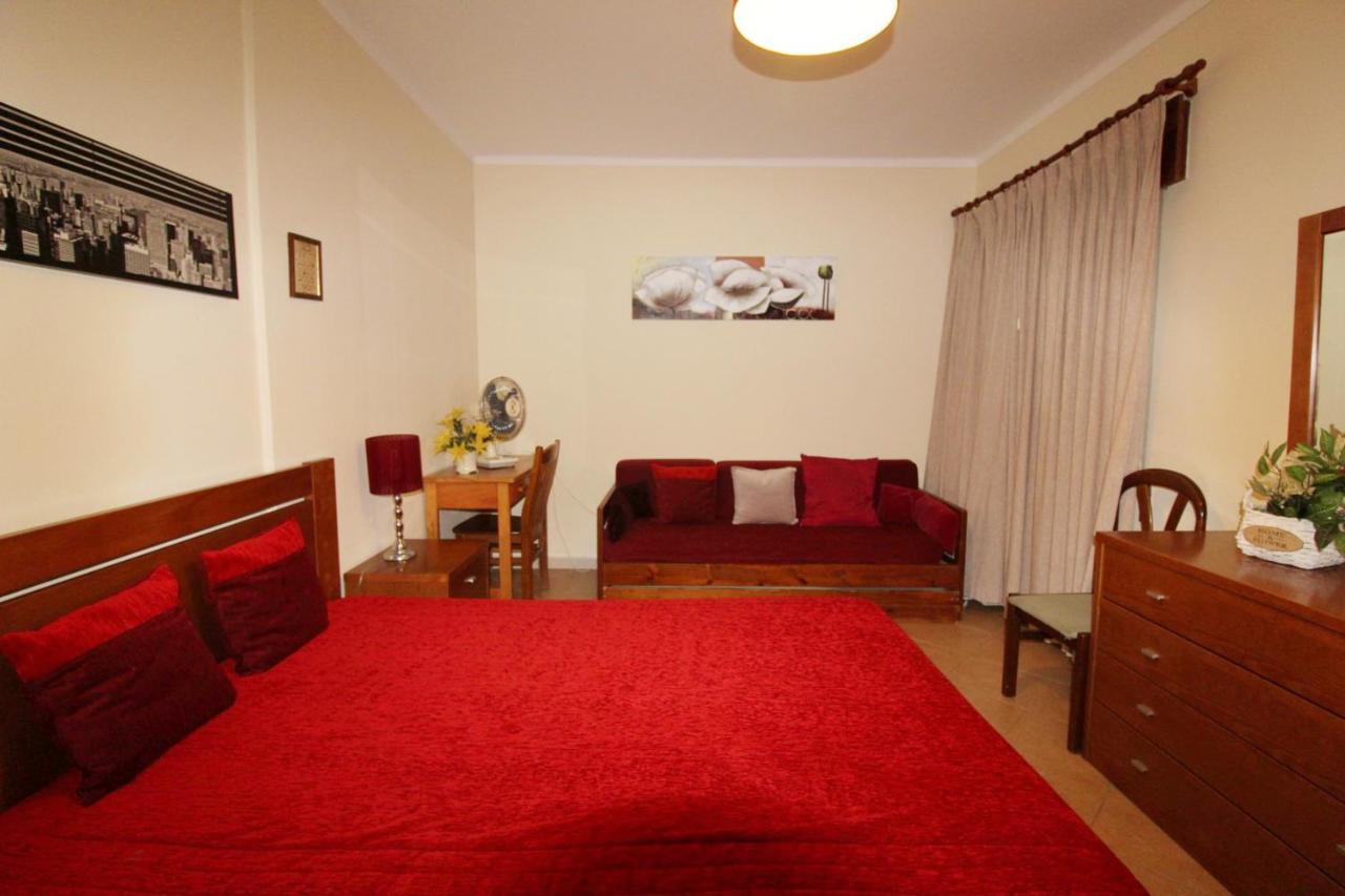 Charming Apartment In Portimao With Pool Esterno foto